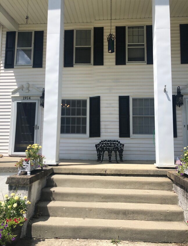Front of house - 1910 is on the right side - 1910 W 1st Ave