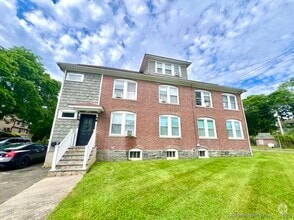 Building Photo - 793 Milford Point Rd