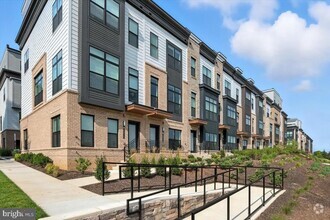 Building Photo - 2016 Tysons Ridgeline Rd