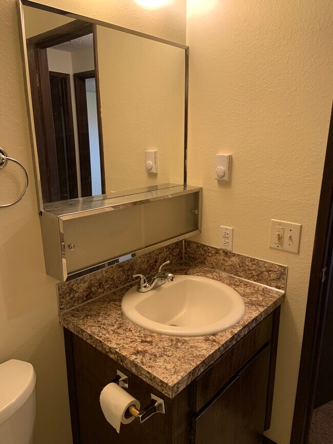 Bathroom - 2716 Everett Ave