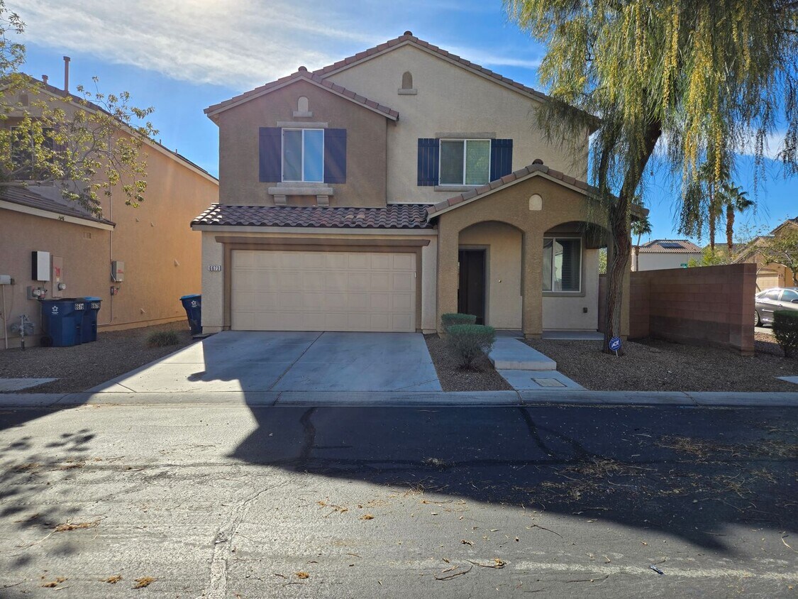 Foto principal - An Amazing 3 Bedroom Home in South East Las Vegas.