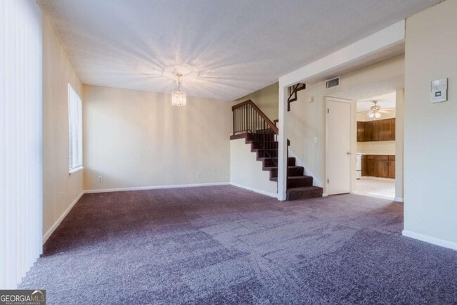 Building Photo - 8564 Creekwood Way