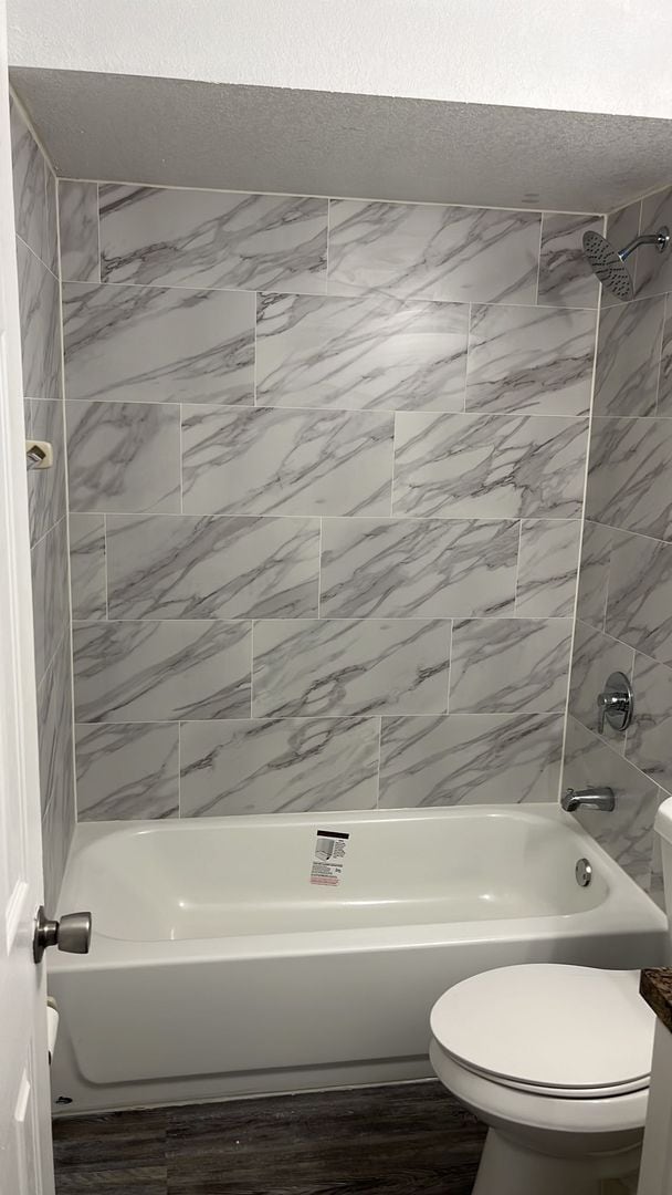 Foto del edificio - 9809 Turf Way