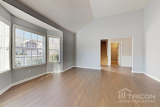 Building Photo - 2924 Chilhowee Dr