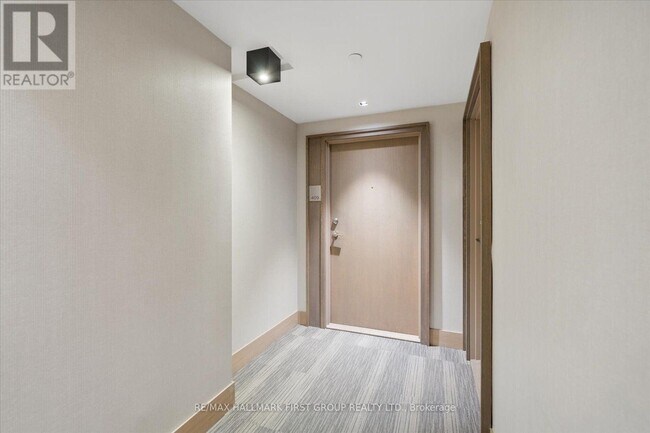 Photo du bâtiment - 1255 Bayly St