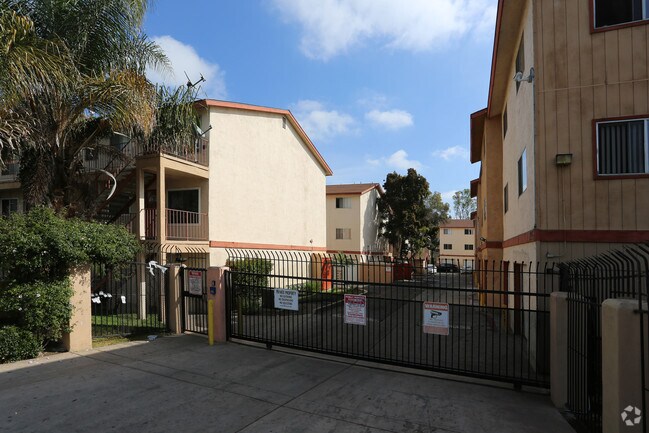 Building Photo - Casa Sierra