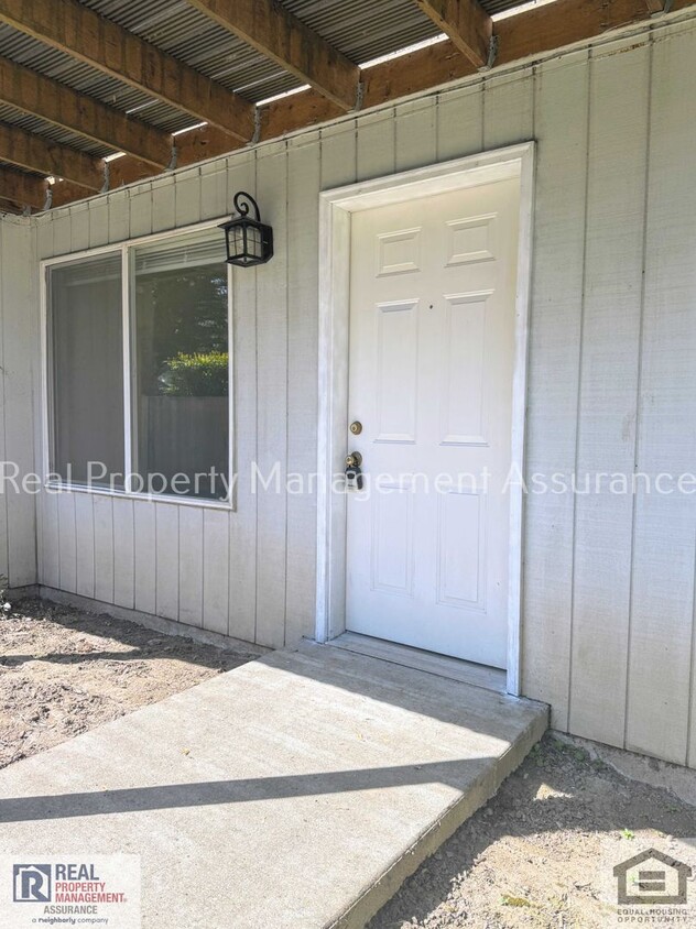 Foto principal - 13227 SW 2nd St