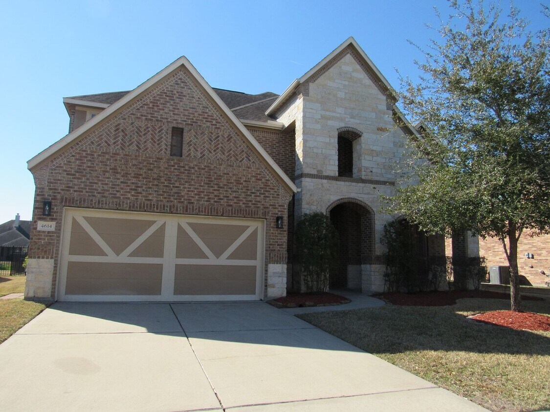 Primary Photo - Conveniently Located Atascocita Area Home ...