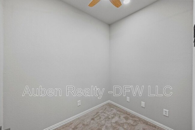 Building Photo - 1045 Rodin Ln