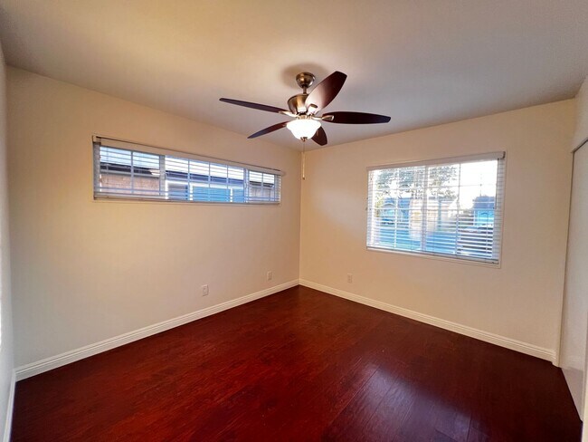 Building Photo - BEAUTIFUL HOUSE READY TO MOVE IN,  New app...