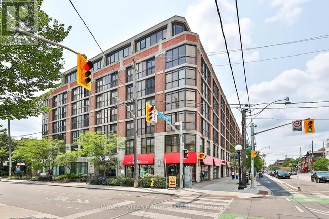 Building Photo - 308 Palmerston Ave