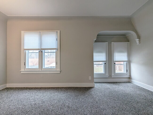 Building Photo - 3685 Bedford St