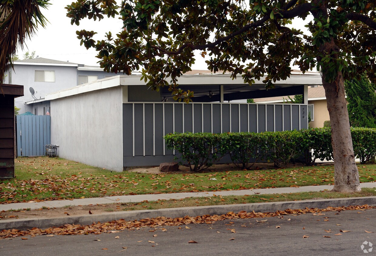 Building Photo - 724 Indiana Ct