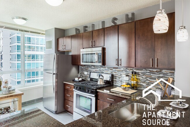 Foto del edificio - 345 E Ohio St