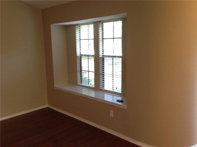 Building Photo - 7012 Riverton Dr