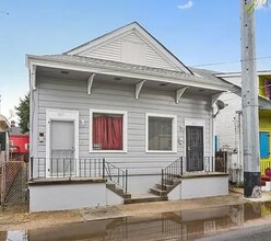 Building Photo - 1125-1127 Port St