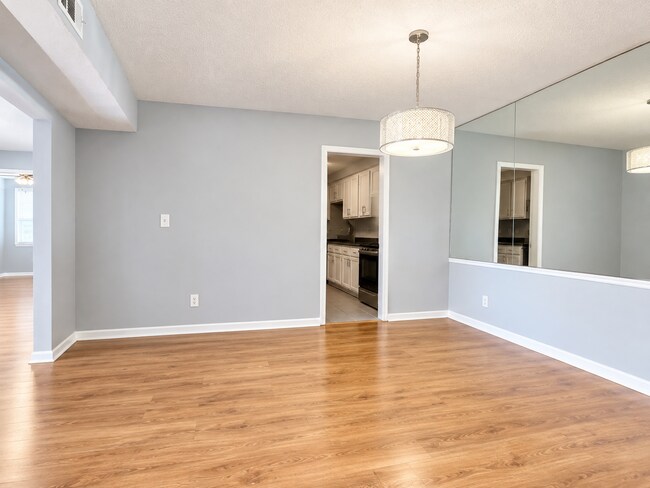 Foto del edificio - 6851 Roswell Rd NE