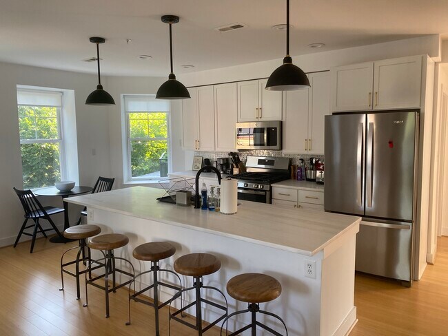 Foto del edificio - 3311 13th St NW