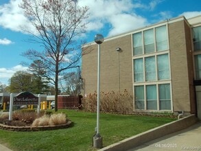 Building Photo - 1941 Orleans St