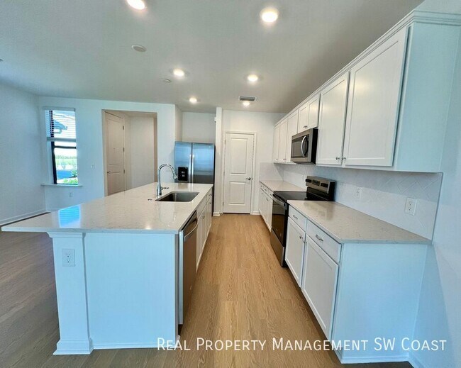 Building Photo - 27851 Solis Grande Dr
