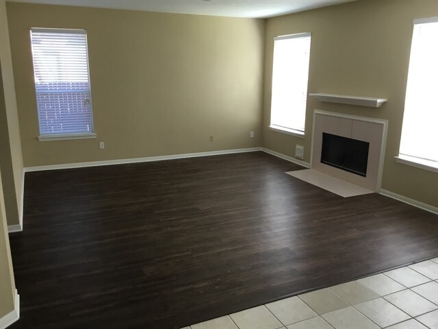 Building Photo - 8719 Rose Garden Drive