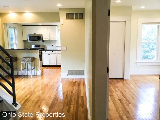 Foto del edificio - 4 br, 2.5 bath House - 126 East Northwood Ave