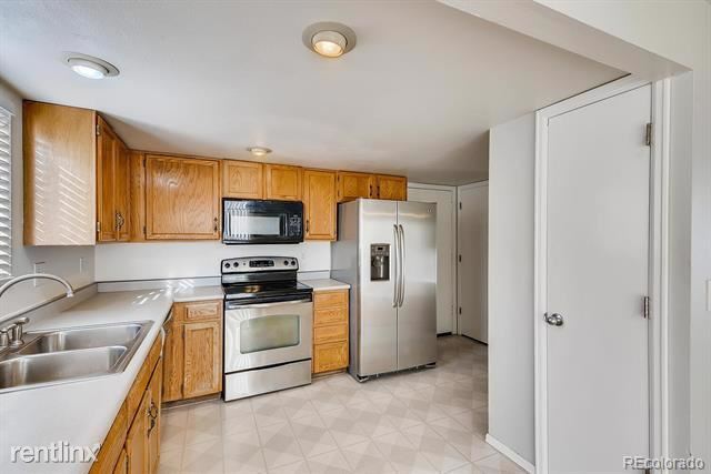 Building Photo - 3 br, 1 bath House - 9610 W 104th Avenue
