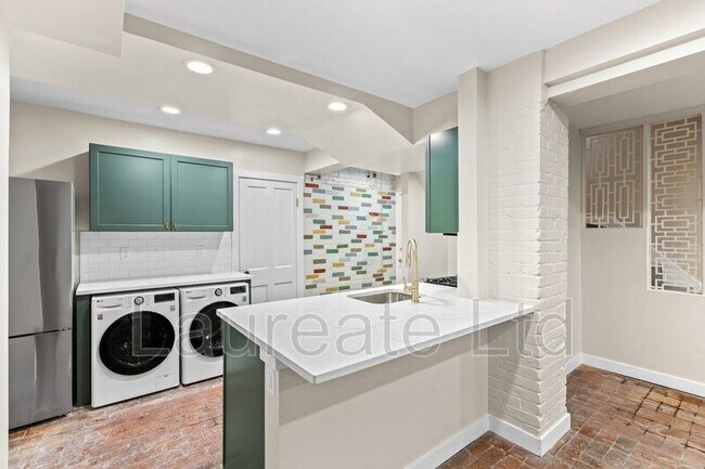 Building Photo - 1409 Gilpin St