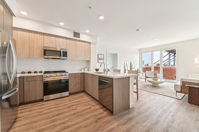 Building Photo - Somi Building Photo - Somi