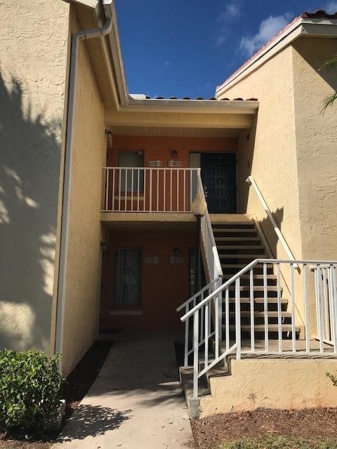 Building Photo - 1282  The Pointe Drive 1282