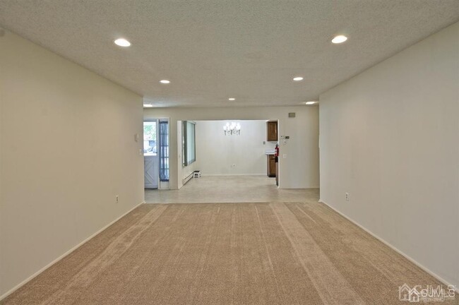 Building Photo - 137 Cistus Plaza