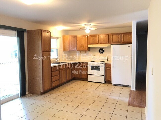 Foto del edificio - 302 Brightsand Ct