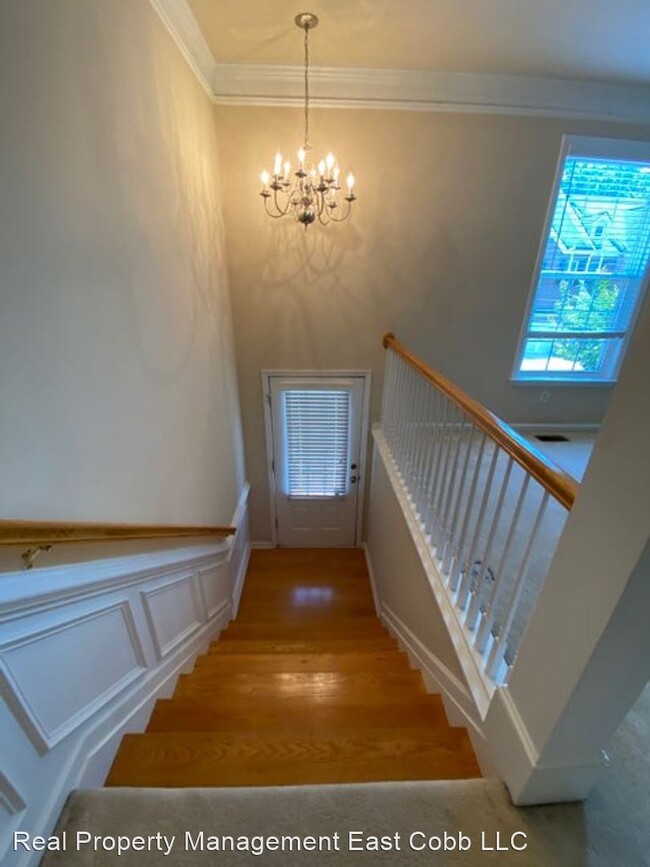 Building Photo - 4 br, 3.5 bath House - 3470 Kiveton Drive