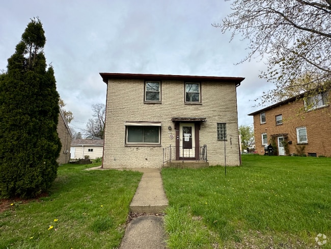 Building Photo - 3389 S Whitnall Ave