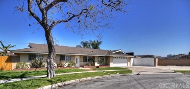 Photo - 331 E Bluebell Pl House