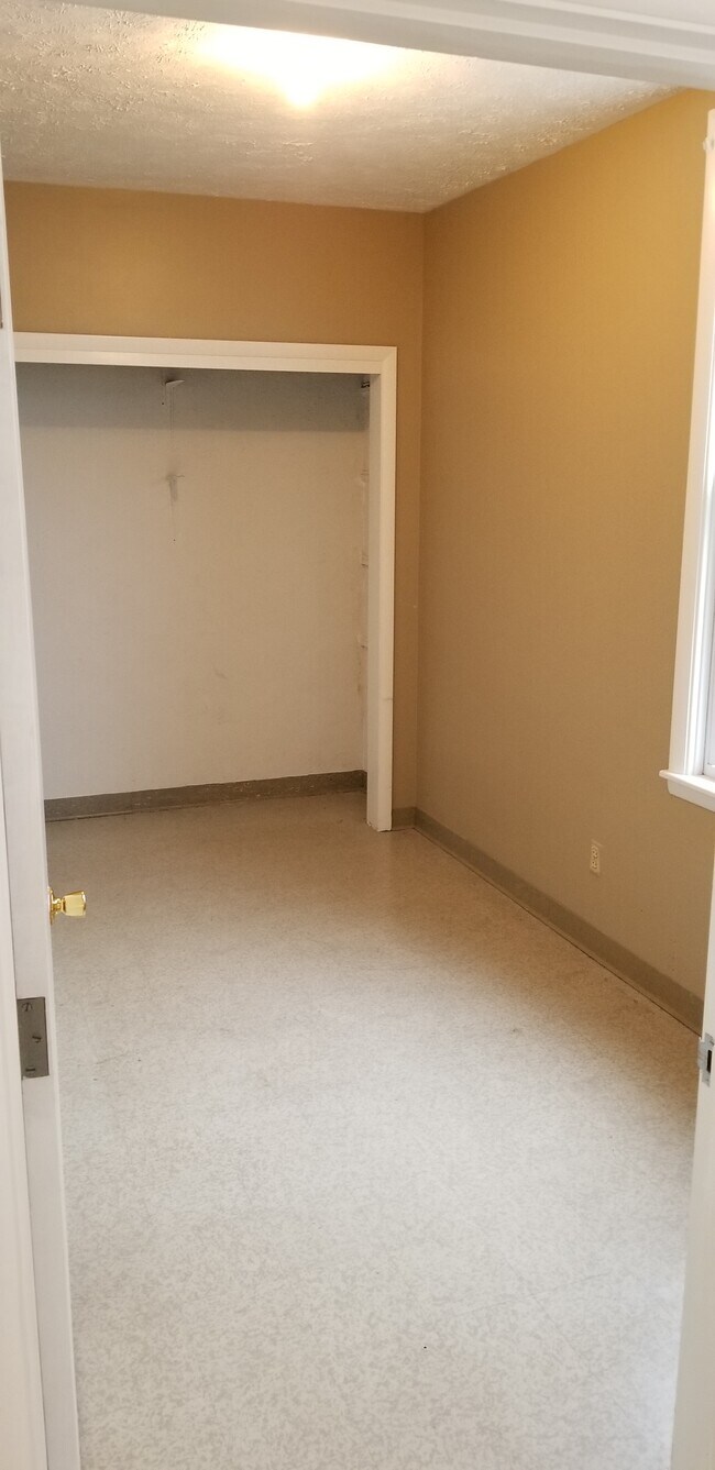 Building Photo - 108 S State St