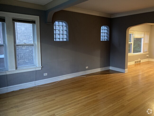 Building Photo - 1620 East Ave
