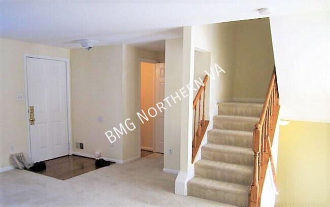 Foto del edificio - 6625 Rockleigh Way