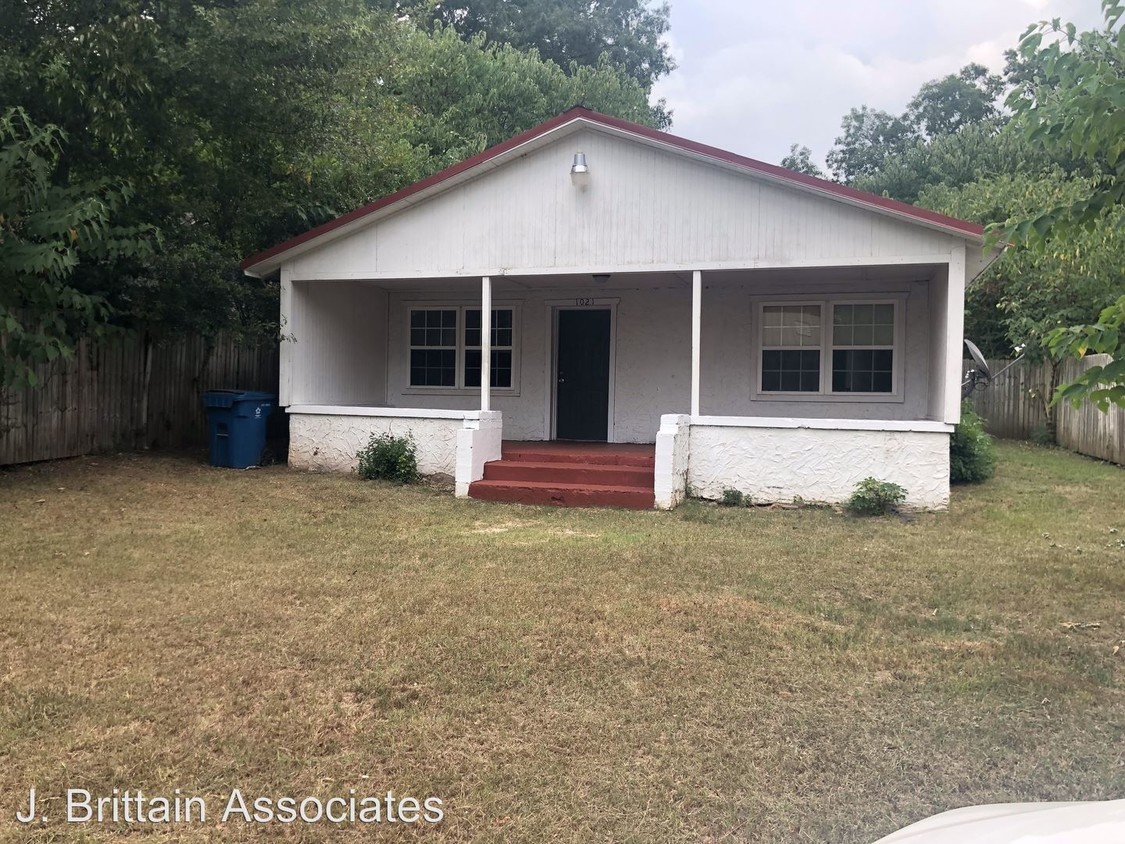 Primary Photo - 2 br, 1 bath House - 1021 S Leighton Ave