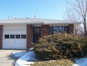 Building Photo - 2219 Albany Ct