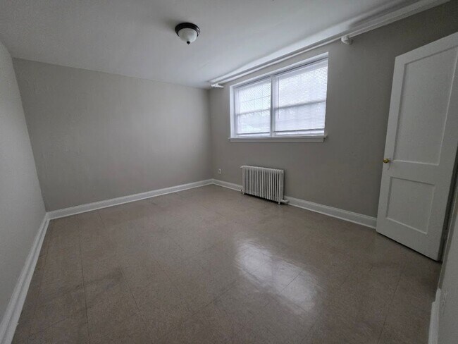Foto del edificio - 3304.5 E Capitol St SE