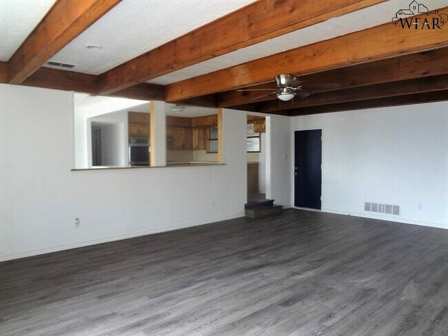 Foto del edificio - 4626 Cypress Ave