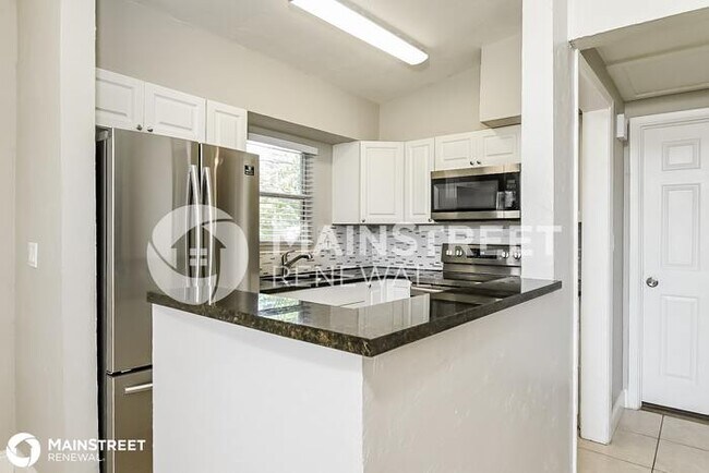 Building Photo - 3521 Schwalbe Dr, Sarasota, FL 34235