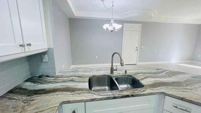 Foto del edificio - 1504 SW 50th St