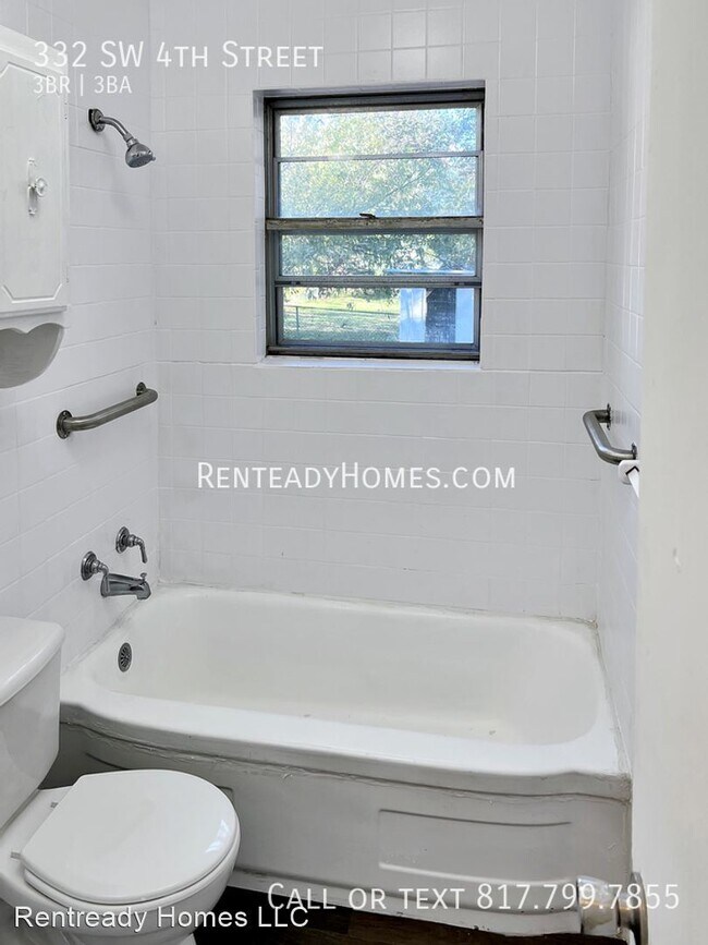 Foto del edificio - 2 br, 1 bath House - 332 SW 4th St
