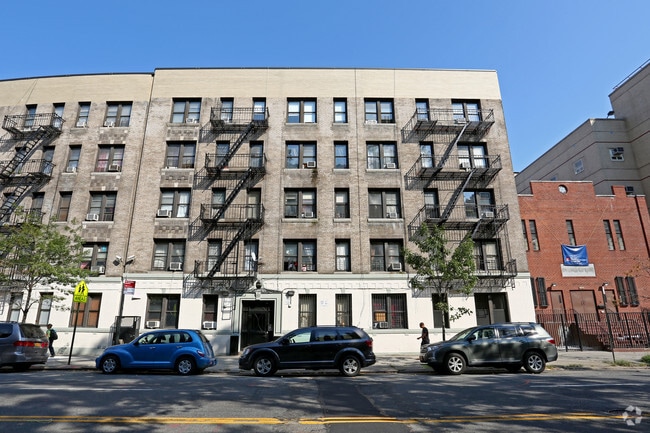 Building Photo - 4640 Broadway