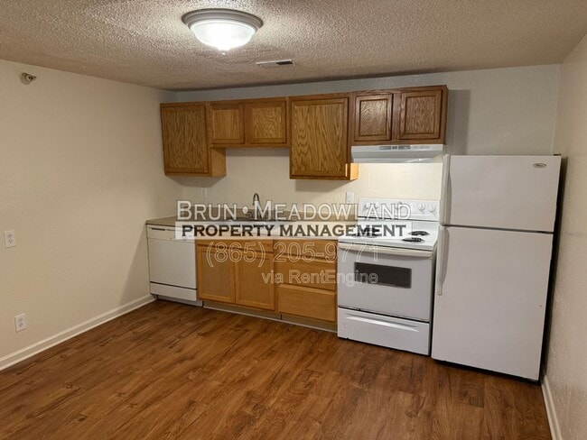 Foto del edificio - 436 E Red Bud Rd