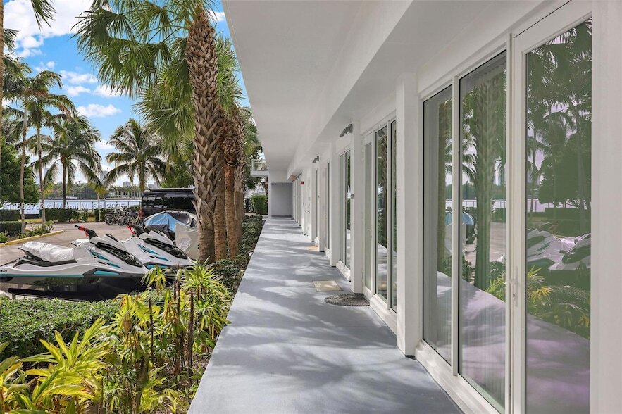 Foto principal - 910 West Ave