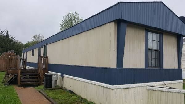Primary Photo - 3 bedroom in Fenton MO 63026