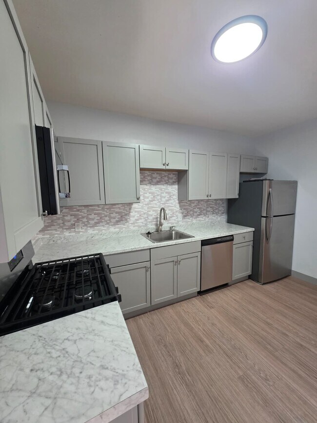 Foto del edificio - 1609 Brighton Pl